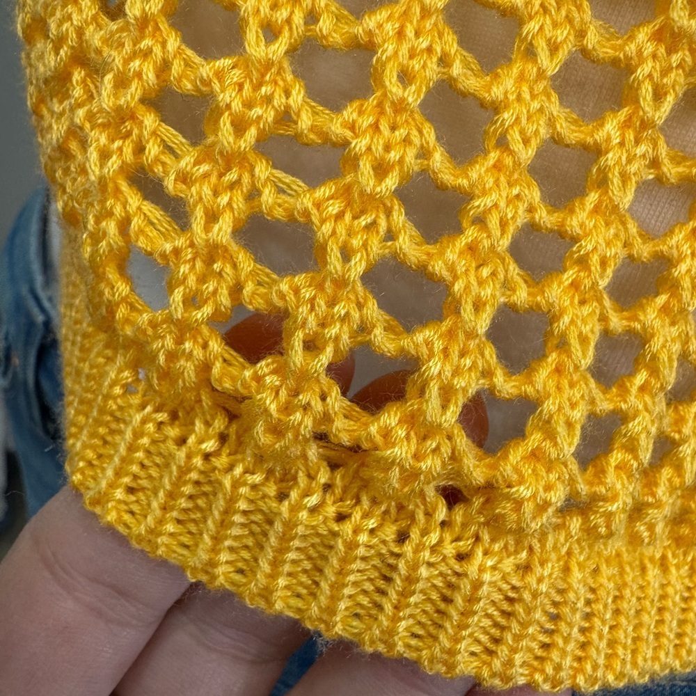Love Tree Yellow Crochet Knit Sweater Open Knit Boat Neck Top M - Picture 4 of 4